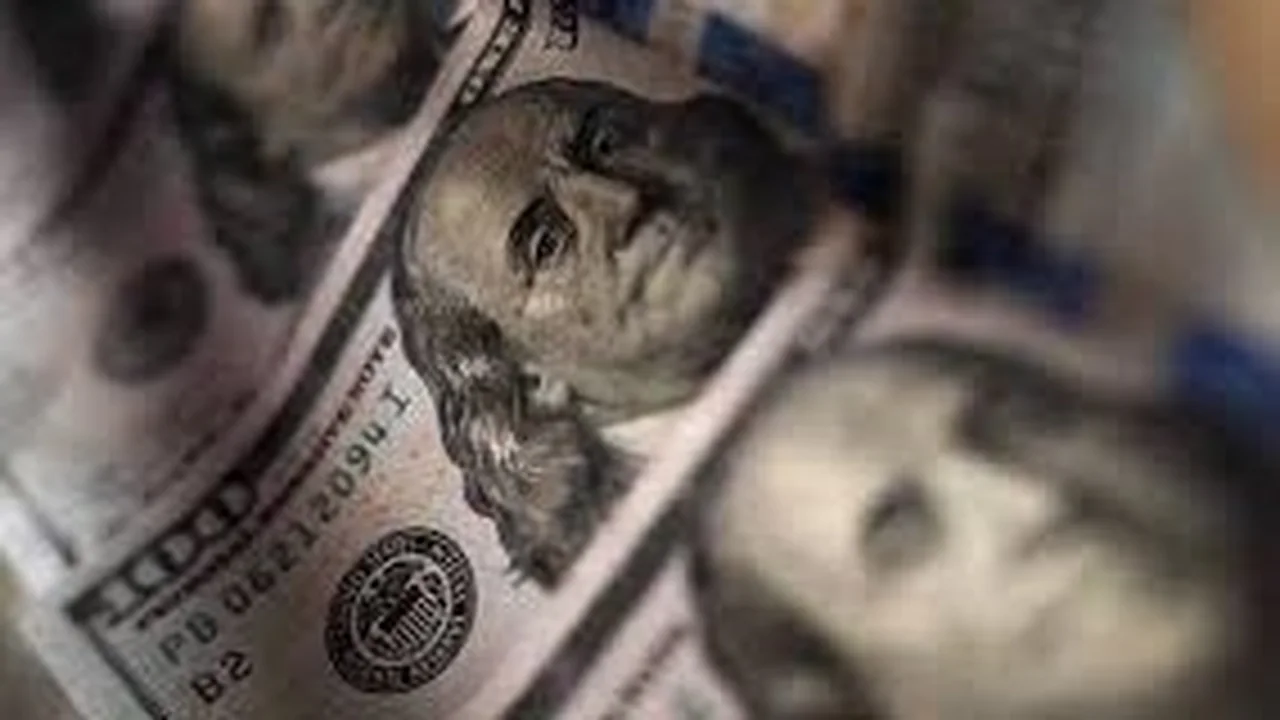 سعر الدولار يشهد تغيرات جديدة أمام الجنيه المصري